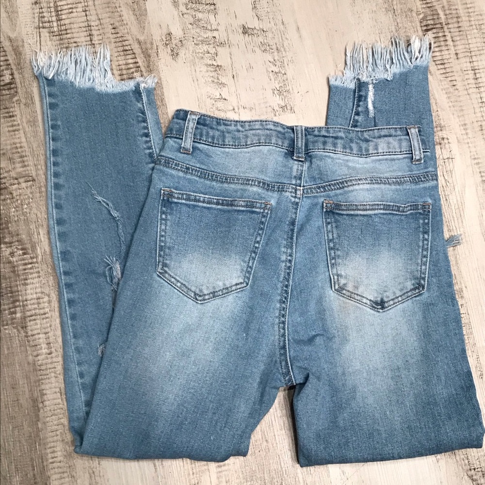 April Jeans Light Washed High Rise Mom Jeans - Picture 5 of 7